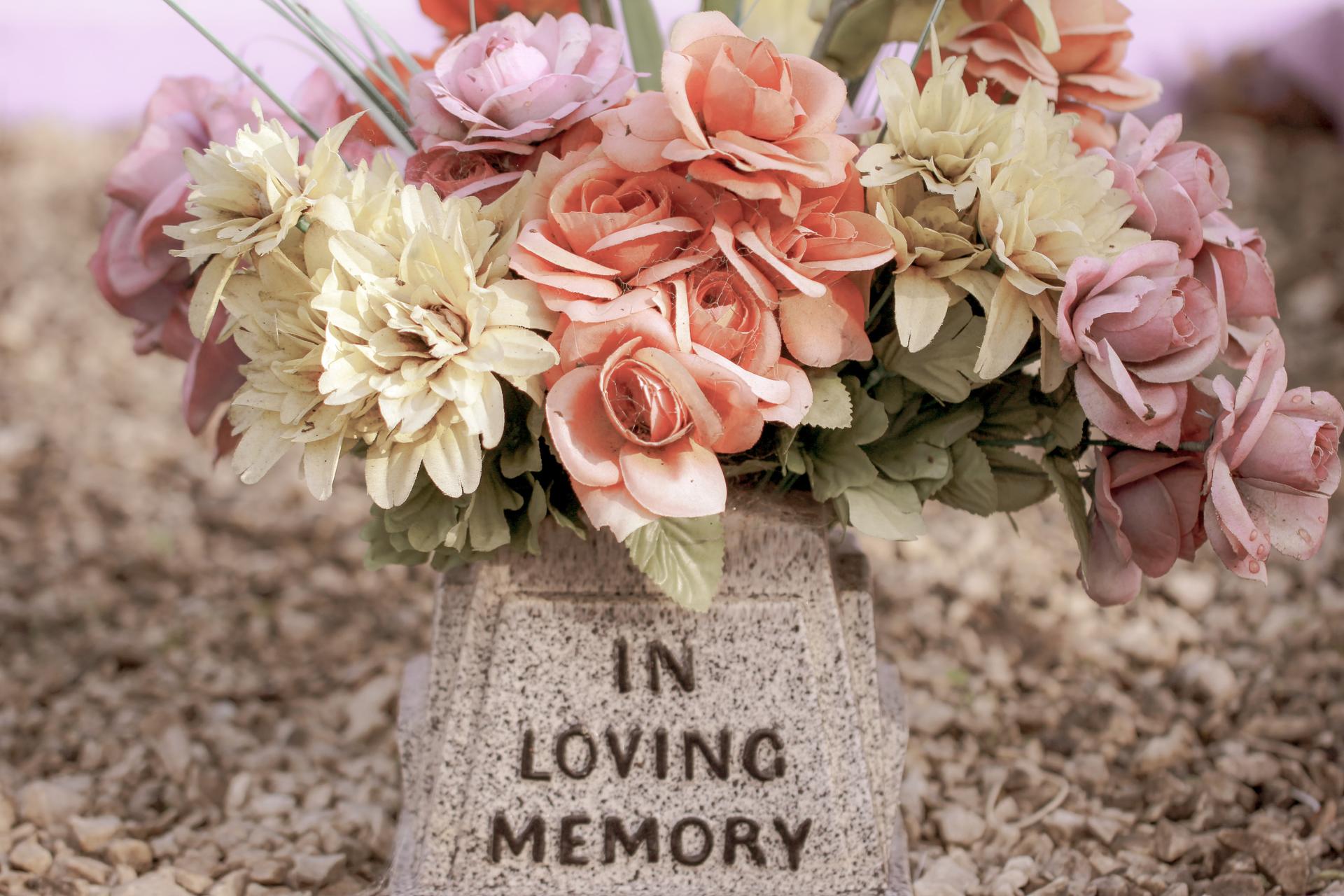 in loving memory memorial, outdoors