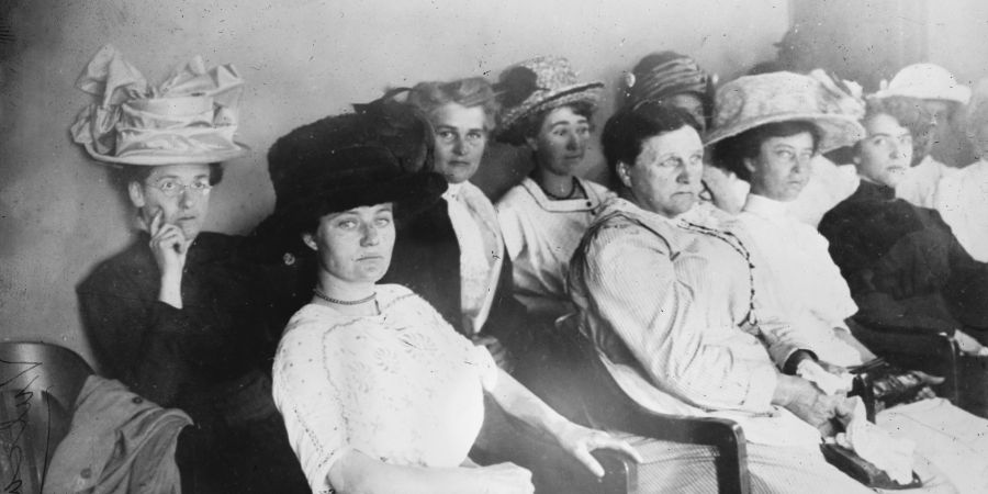 irst woman jury, Los Angeles