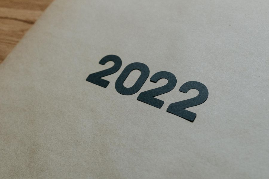 2022 on paper on desk, indoors
