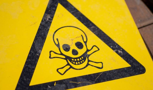 danger sign, skull