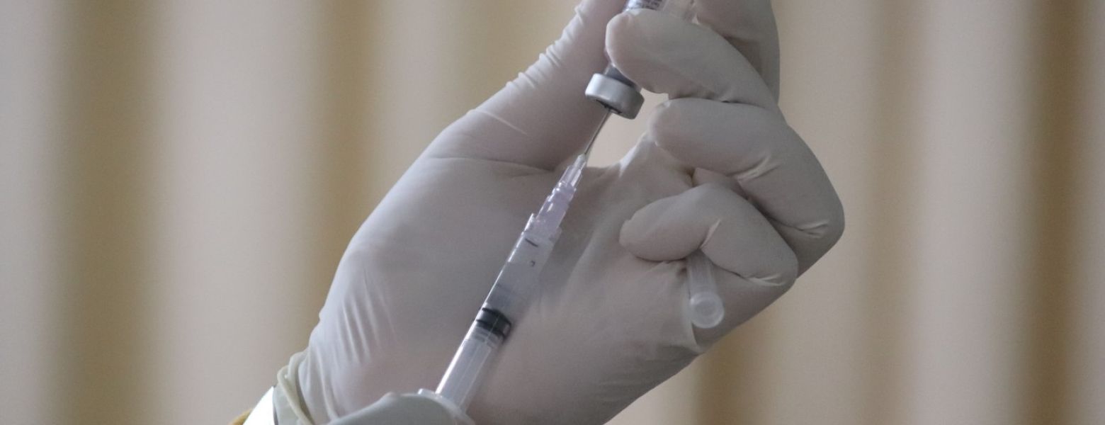 vaccine extraction indoors