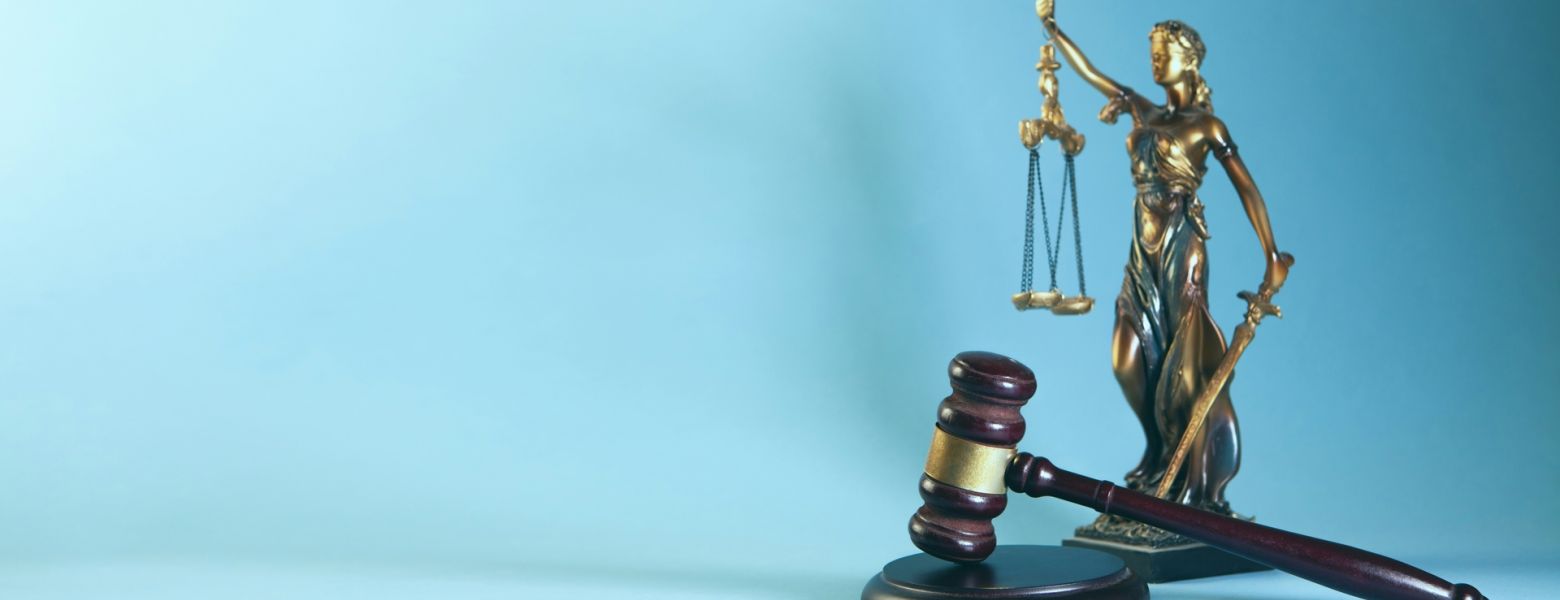 scales of justic and gavel