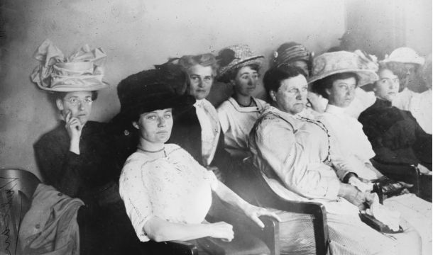 irst woman jury, Los Angeles