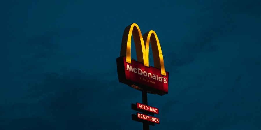mcdonalds sign, blue sky
