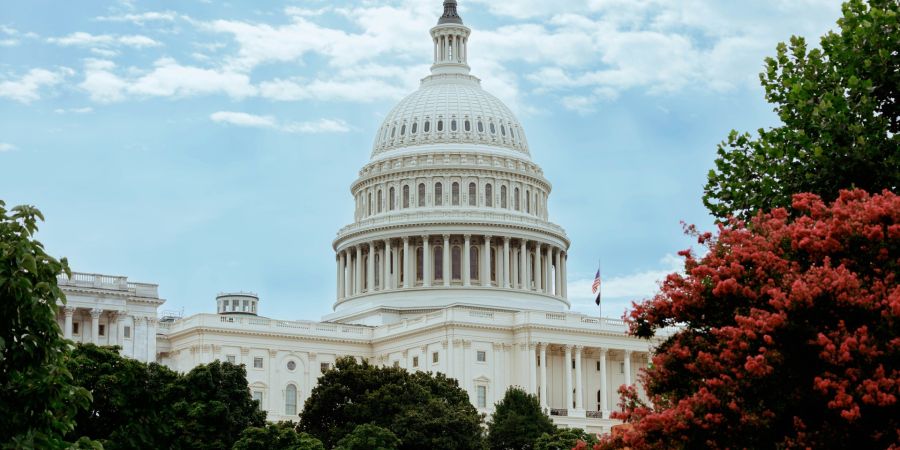 Reining In the Administrative State: What the Supreme Court Has Been Up To, and Why it Matters for Employers, promo graphic