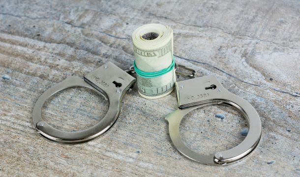 handcuffs, money