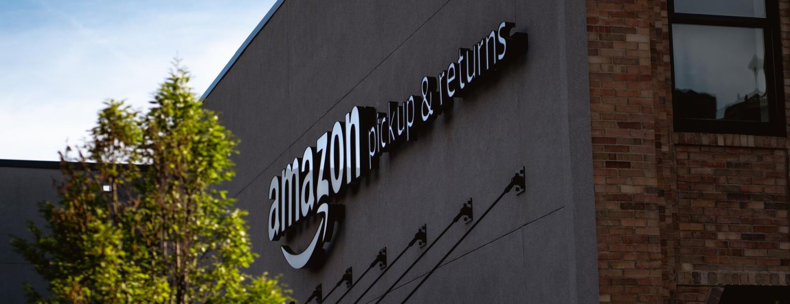 amazon pickups and returns sign, outside of building